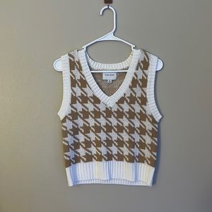 Sweater vest